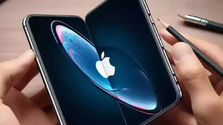Foldable iPhone